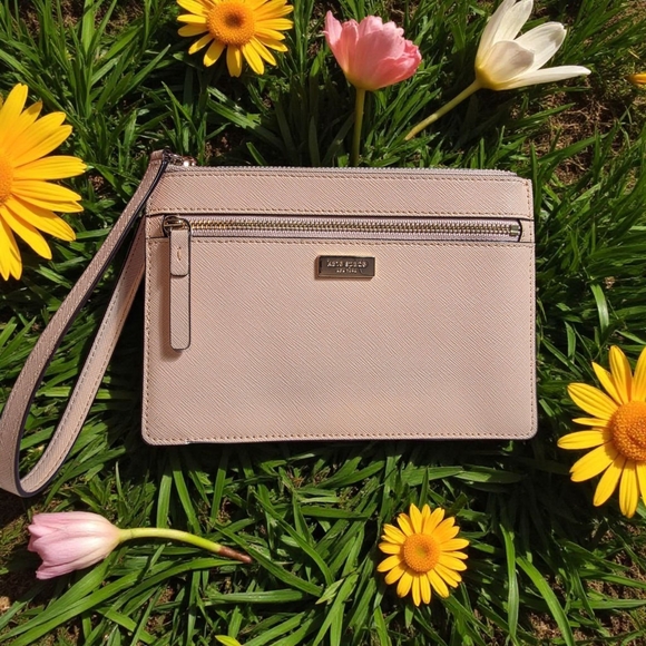 Kate Spade Light Peach/Pink Wristlet Clutch - Picture 1 of 7